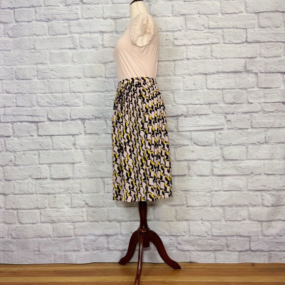 Avec les Filles Light Pink Bird Print Pleated Midi Skirt - Picture 7 of 8